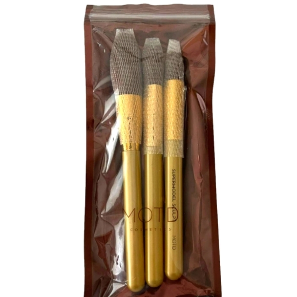 2 MOTD 3 PK BRUSH SET, CHELLA EYESHADOW PALETTE - Picture 1 of 6